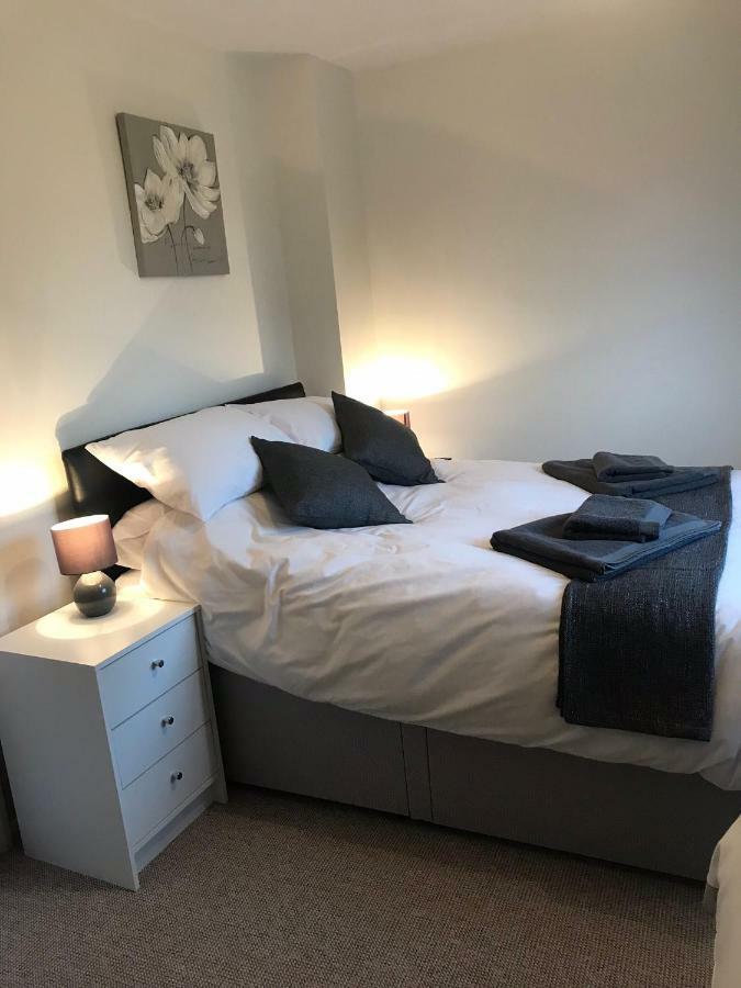 Hinckley Home Sleeps 7 Complete house Leicester Buitenkant foto
