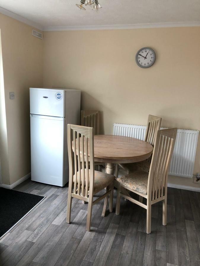 Hinckley Home Sleeps 7 Complete house Leicester Buitenkant foto